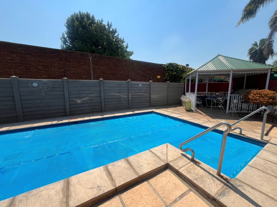 4 Bedroom Property for Sale in Bodorp North West